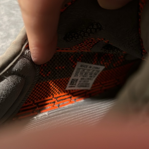 Adidas Yeezy 350 V2 Beluga Reflective. Size US 12. - Picture 5 of 6